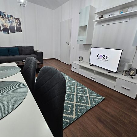 Urban Luxury Flats - Cozy Apartments At Coresi Mall #Брашов Экстерьер фото