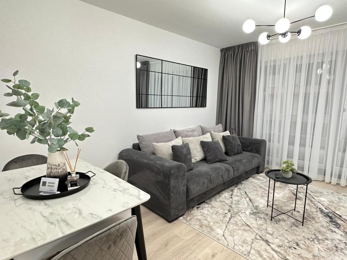Urban Luxury Flats - Cozy Apartments At Coresi Mall #Брашов Экстерьер фото